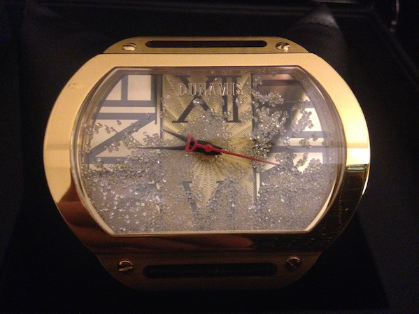 ダイヤモンドで時間が見にくい時計 デュナミスヘラクレス ブランディングコンサルタント 渡辺シンスケオフィシャルサイト