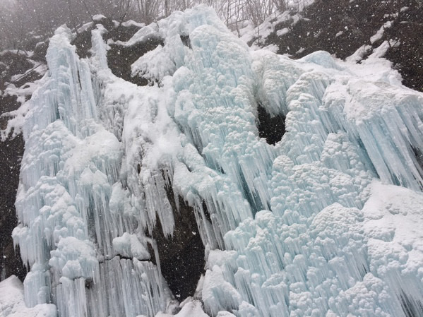 飛騨大鍾乳洞 氷の渓谷